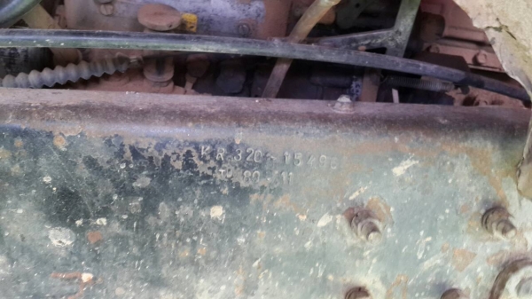 ขายด่วนหกล้อดั้มยาง900KR320เครื่องEH500 150แรงสภาพใช้งานโทร0843923995