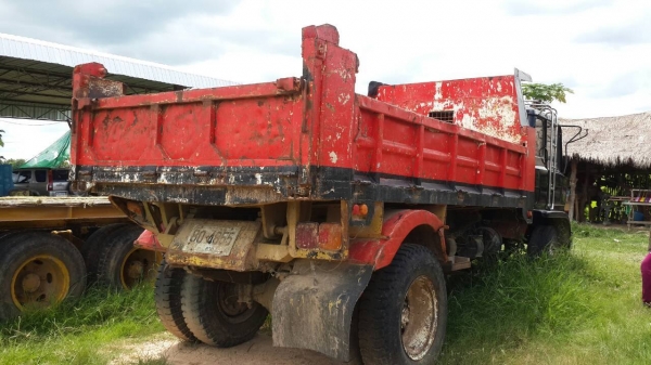 ขายด่วนหกล้อดั้มยาง900KR320เครื่องEH500 150แรงสภาพใช้งานโทร0843923995