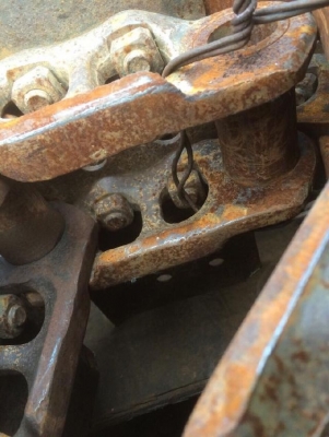 ขายแทรคเหล็ก ใช้กับ รถขุด PC200 นำเข้าจากญี่ปุ่น ติดต่อ 081-2990958/089-8368497 (เจ้าของขายเอง)