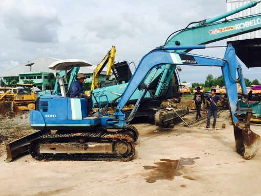 ขายKOBELCO SK045 รถสวยพร้อมใช้ครับ