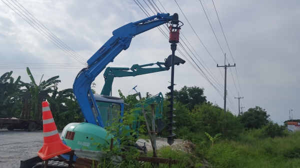 มอเตอร์เจาะดินโต30ซ.ม..ยาว3เมตร.พร้อมใบสว่าน