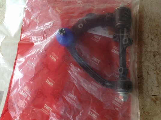 ปีกนกบนพร้อมลูกหมาก commuter