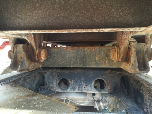 กระบะดั้มสามมิตร สภาพดี สีไม่สวย...ยาว6เมตร พื้นเรียบสวย ท้ายสวย