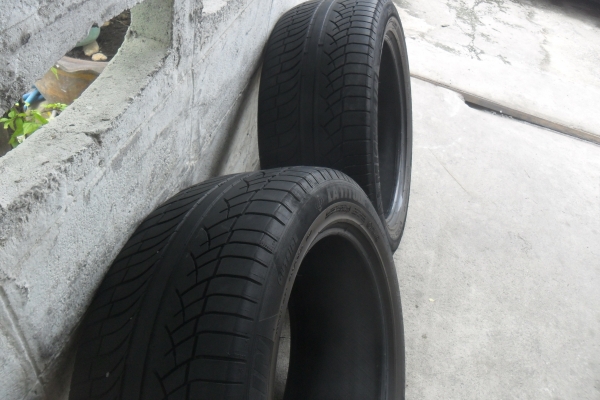 ยาง MICHELIN 255/50R19ปี13 สวยๆ 1 คู่ ราคา 2500 บาท