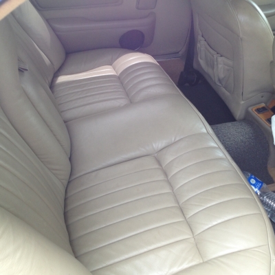 ขายหรือแลกเดมเลอร์ ปี 88 เครื่อง 2 J โบ รับเทิร์นทุกรุ่น ลองเสนอมา เกียร์ออโต้ ขาย 387,000 บาท ติดต่อ คุณเอ๋ 092-6356419