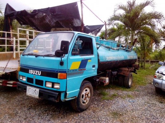 NKR. 110แรงปี35แท้เกียร์สั้น แชชซีสวยๆครับ(ราคานี่ไม่รวมถังส้วม)มี50,000มารับรถเลยครับ