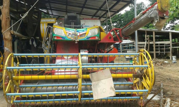 ขายรถเกี่ยวข้าว เกษตรพัฒนา รุ่นเจ้าช้างไวไฟ สภาพพร้อมใช้งาน สนใจโทร 090-8588220คุณนะ 093-3258446คุณบิว หรือเข้าดูสินค้าอื่นๆได้ที่ www.truck.in.th/498 หรือเพจFacebook ณรงค์ ซื้อขายรถมือสอง (เว็บไซต์ส่วนตัว) หรือFacebook ตลาดรถมือสอง คุณนะ