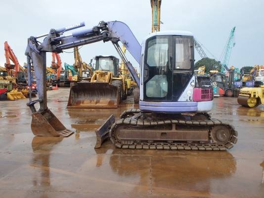 ขายรถแบคโฮ KOMATSU PC75UU-2E ขายรถแบคโฮ KOMATSU PC75UU-2E
