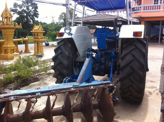 Ford 6610 เสื้อลาย ฟิตเครื่องใหม่ เช็คระบบใหม่ทั้งคัน สภาพพร้อมใช้ มีหางให้เลือก 3 หรือ 7 ทะเบียนพร้อมโอน