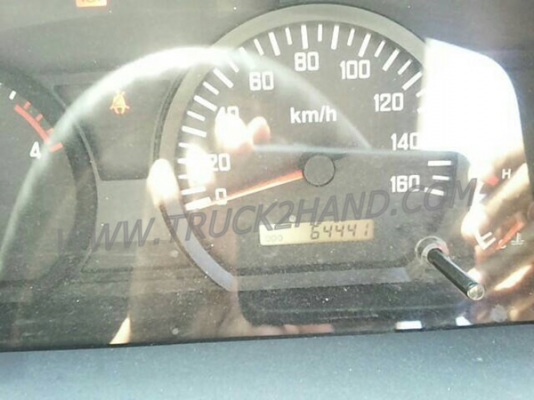 รถบรรทุก 6 ล้อ บรรทุกน้ำมัน ยี่ห้อ ISUZU NPR ปีจดทะเบียน 2554