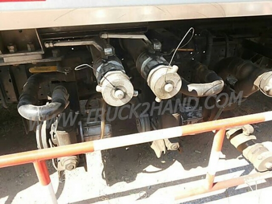 รถบรรทุก 6 ล้อ บรรทุกน้ำมัน ยี่ห้อ ISUZU NPR ปีจดทะเบียน 2554