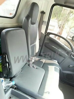 รถบรรทุก 6 ล้อ บรรทุกน้ำมัน ยี่ห้อ ISUZU NPR ปีจดทะเบียน 2554