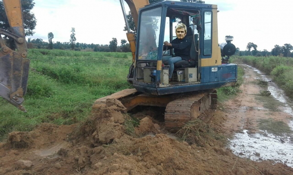 **475,000 บ.ต่อรอง/// แพ็คคู่ แบคโฮ KOMATSU PC60-5 พร้อม เทนเลอร์6ล้อหัวยาว ISUZU TX-150แรง **ขาย แบคโฮ KOMATSU PC60-5+ISUZU TX 6ล้อหัวยาว 150แรง แบคโฮพร้อมเทนเลอร์ ขน/ย้าย สภาพพร้อมใช้ พร้อมทำเงิน แบคโฮ KOMATSU PC 60รุ่น5 HYD.EXCAVATOR KOMATSU PC60-5 ซีเ **475,000 บ.ต่อรอง/// แพ็คคู่ แบคโฮ KOMATSU PC60-5 พร้อม เทนเลอร์6ล้อหัวยาว ISUZU TX-150แรง **ขาย แบคโฮ KOMATSU PC60-5+ISUZU TX 6ล้อหัวยาว 150แรง แบคโฮพร้อมเทนเลอร์ ขน/ย้าย สภาพพร้อมใช้ พร้อมทำเงิน แบคโฮ KOMATSU PC 60รุ่น5 HYD.EXCAVATOR KOMATSU PC60-5 ซีเ