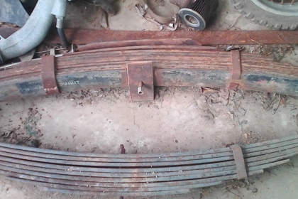 ขายแหนบสิบล้อกว้าง 3 นิ้ว ยาว 54นิ้ว