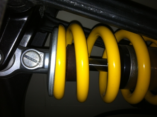 โช๊คหลัง DUCATI DIAVEL(ต่อรองได้ลดได้ครับ)