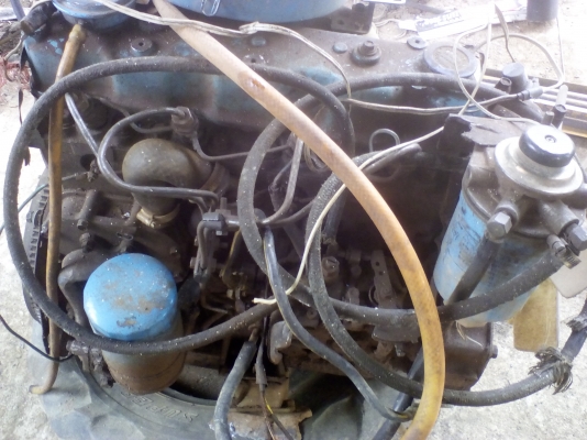 ขายเครื่องยนต์ นิสสัน  SD23  เครื่องยนต์พึ่งยกลง  ตัวรถเอาทำรถเกษตรแล้ว  เครื่องพร้อมใช้งาน