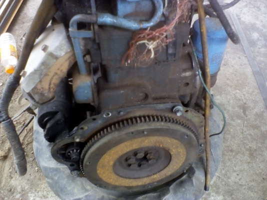 ขายเครื่องยนต์ นิสสัน  SD23  เครื่องยนต์พึ่งยกลง  ตัวรถเอาทำรถเกษตรแล้ว  เครื่องพร้อมใช้งาน