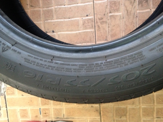 ขายยาง Michelin primacy 3 ST 205 55 R16 ปี 13
