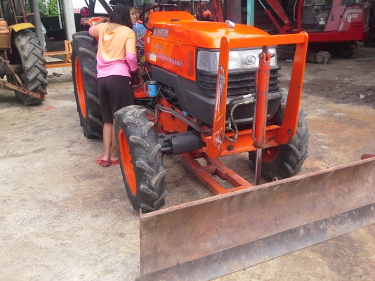 ขายครับ4508เดิมๆดันหน้าผาน6รถสวยไม่เคยลงนำ1090ช.ม.