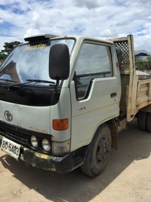 รถหกล้อดั้ม TOYOTA 115 แรงม้า.