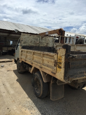 รถหกล้อดั้ม TOYOTA 115 แรงม้า.