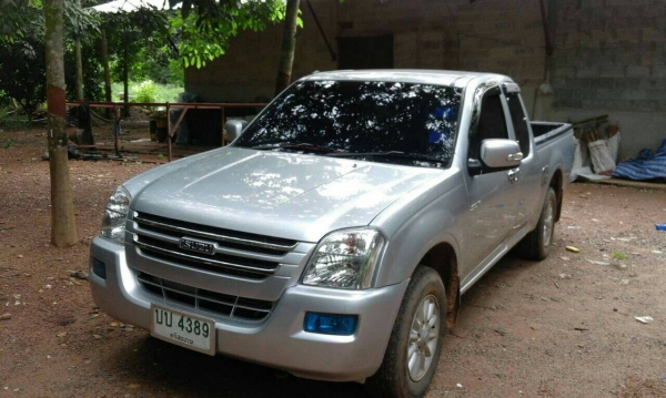 ISUZU Dmax hilander 2.5 ปี49 พร้อมโอนครับ