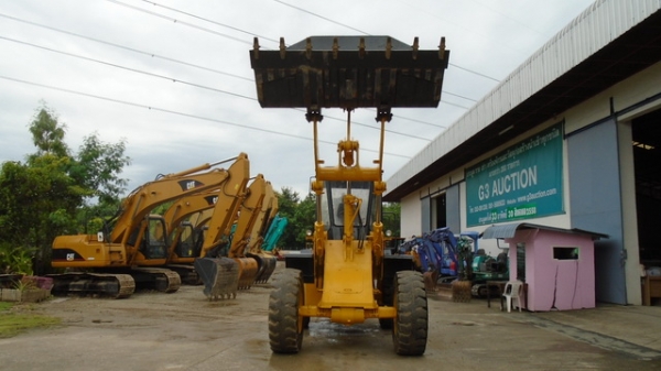 ขายรถตักมือสองพร้อมใช้งาน