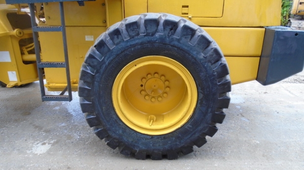 ขายรถตักมือสองพร้อมใช้งาน