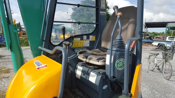 ขายYANMA..บูมพับข้างได้...รุ่น30Bรุ่น3