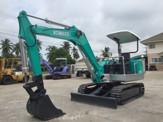 รถขุด KOBELCO SK032 นำเข้า มือสองญี่ปุ่น ทำสีใหม่