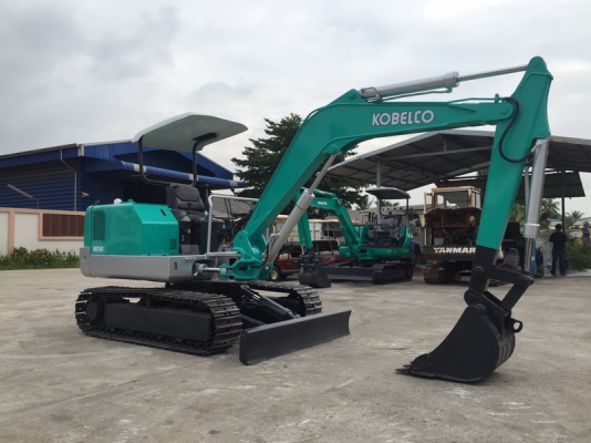 รถขุด KOBELCO SK032 นำเข้า มือสองญี่ปุ่น ทำสีใหม่