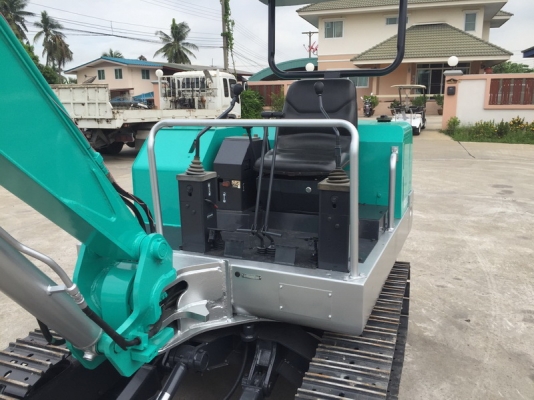 รถขุด KOBELCO SK032 นำเข้า มือสองญี่ปุ่น ทำสีใหม่