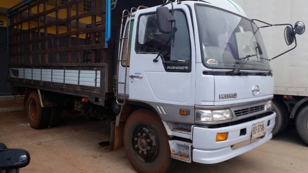 ขายรถบรรทุก 6 ล้อกระบะรั้วใหญ่ HINO FF 210 แรงม้าปี 2541 กระบะยาว 5.50 ราคา 550000