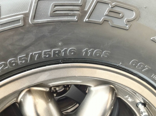 ยางใหม่ปี 15 BS 265 x 75 x 16 AT พร้อมล้อกล้วย ยางใหม่ปี 15 BS 265 x 75 x 16 AT พร้อมล้อกล้วย