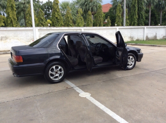 ขายรถแอคคอร์ดตาเพชรไฟท้ายสั้น ปี93 เครื่องเดิมหัวฉีด 2.0 เกียร์ธรรมดา แก๊สLPG เพาเวอร์ ไฟฟ้าทั้งคัน ภายในสวยเดิมๆสะอาด แอร์เย็นฉ่ำ วิทยุCD ตัวถังสีเงาสีแตกบางชิ้น แม็กเดิม เครื่องดี ช่วงล่างนิ่ม รถขับดีครับ พร้อมใช้ ภาษี59