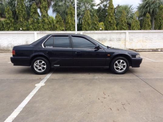 ขายรถแอคคอร์ดตาเพชรไฟท้ายสั้น ปี93 เครื่องเดิมหัวฉีด 2.0 เกียร์ธรรมดา แก๊สLPG เพาเวอร์ ไฟฟ้าทั้งคัน ภายในสวยเดิมๆสะอาด แอร์เย็นฉ่ำ วิทยุCD ตัวถังสีเงาสีแตกบางชิ้น แม็กเดิม เครื่องดี ช่วงล่างนิ่ม รถขับดีครับ พร้อมใช้ ภาษี59