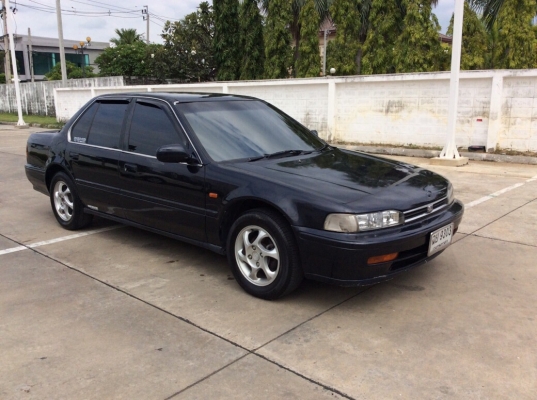 ขายรถแอคคอร์ดตาเพชรไฟท้ายสั้น ปี93 เครื่องเดิมหัวฉีด 2.0 เกียร์ธรรมดา แก๊สLPG เพาเวอร์ ไฟฟ้าทั้งคัน ภายในสวยเดิมๆสะอาด แอร์เย็นฉ่ำ วิทยุCD ตัวถังสีเงาสีแตกบางชิ้น แม็กเดิม เครื่องดี ช่วงล่างนิ่ม รถขับดีครับ พร้อมใช้ ภาษี59