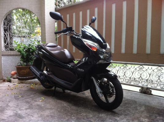 ขออนุญาติขาย HONDA PCX 125-i สีดำเงา  ฟรีค่าโอน
