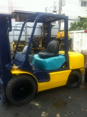 รถยกโฟร์คลิฟท์ยี่ห้อKomat'su FD30-12 (ดีเซล)