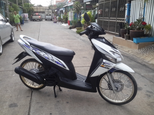 ขายฮอนด้าคลิกสตาร์ทติดง่าย เครื่องแน่น