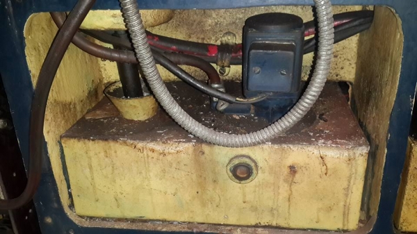 เครื่องกลึง 5 ฟุต 3 เพลา เบรค (ไม่รวมจอ) สภาพใช้งาน 65000 บาท