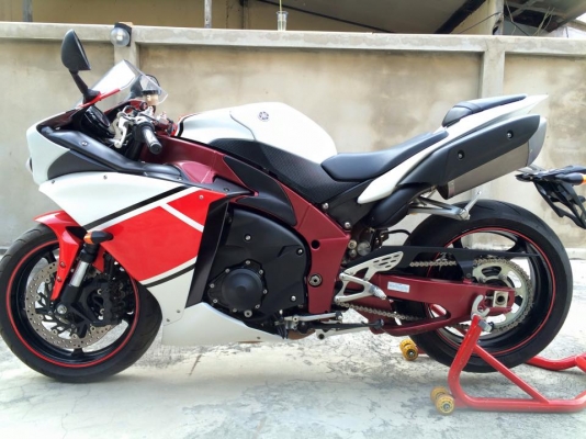 YAMAHA R1 ปี2009 ราคาเพียง 289000อินวอย+สรรพสามิตแท้ YAMAHA R1 ปี2009 ราคาเพียง 289000อินวอย+สรรพสามิตแท้