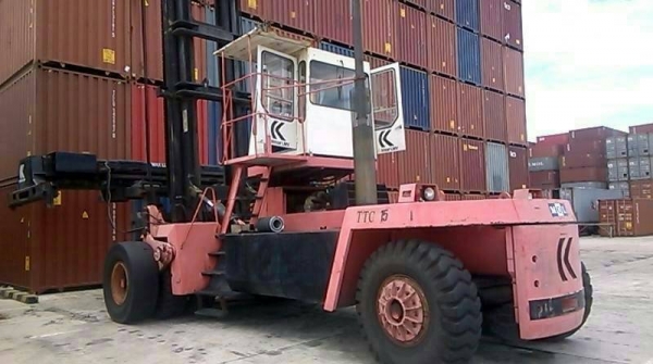 รถทอปลีฟขนาด33ตันยกตู้คอนเทนเนอร์ KALMAR LM