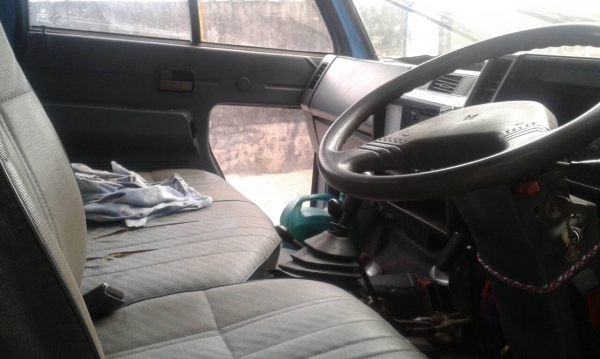 รถอีซุซุ 6 ล้อดั้ม TLD - 66  / 100 แรงม้า. ปี 35.    สนใจติดต่อ  081 - 6079515