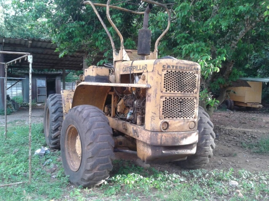 รถตัก CAT  - 922B.   สนใจติดต่อ  081 - 6079515