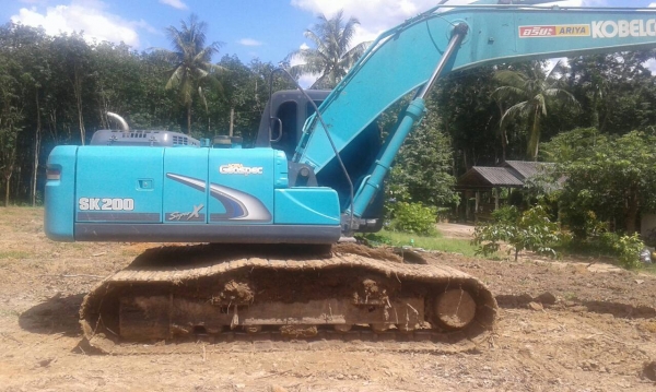 ขายรถแบคโฮ KOBELCO SK200-8 YN12 super X เอกสารอินวอย ไมล์ 6700 ชม.ราคา 2130000