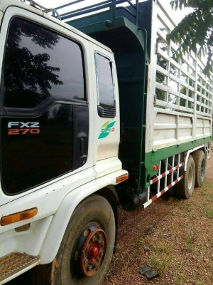 สิบล้ออีซูซุ 175 รถล่อง