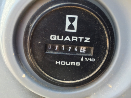 ขายรถแบคโฮ KOBELCO SK200-8 YN12 super X เอกสารอินวอย ไมล์ 7100 ชม.ราคา 2100000