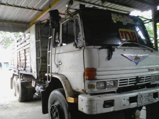 ขาย10ล้อฮีโน่FM227 220แรงม้า550000บาท