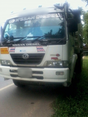 ขายรถพ่วง22ล้อดั้มพ์ NISSAN CWM273M เครื่อง 330แรงม้ากับหางSMM สนใจโทร 081-970-1072